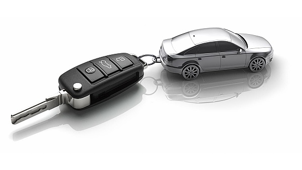 car keys with car keychain