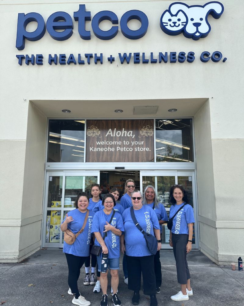 this is a photo at Atlas Insurance employees volunteering at Petco with Hawaii Humane Society.