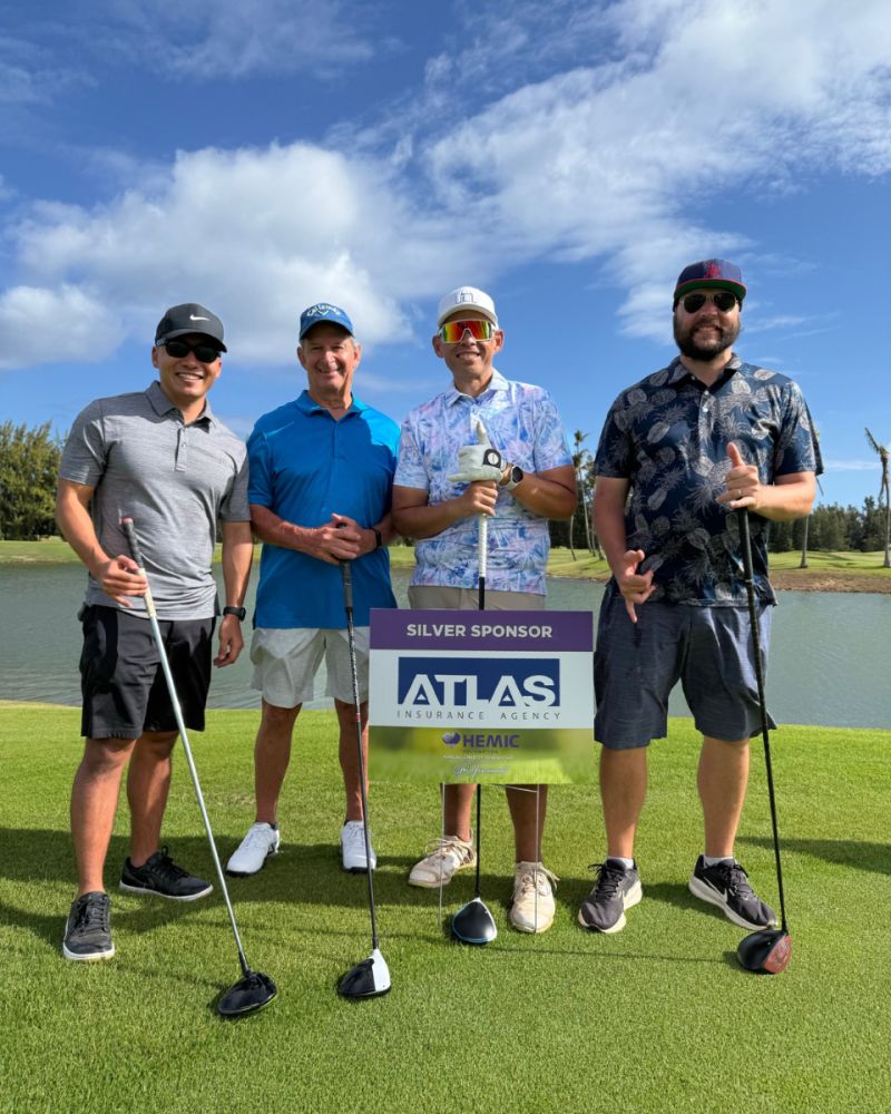 this is a photo of Atlas employees for the HEMIC golf tournament