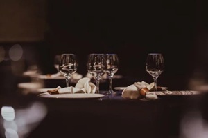 empty glasses set in restaurant